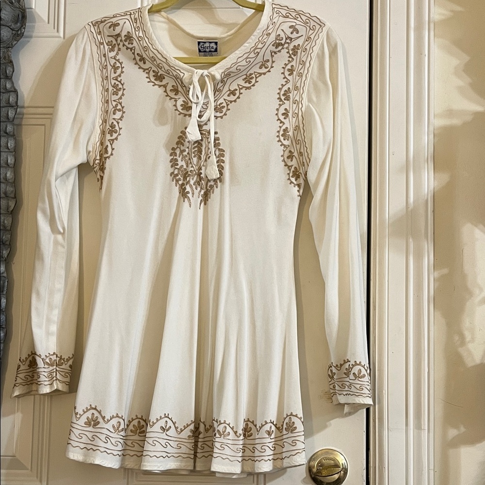White and Gold Embroidered Tunic